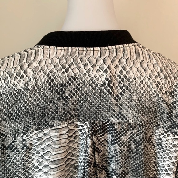GOLD HAWK Silk Python Snake Print Bomber Jacket Zip Front Size S - Picture 12 of 14